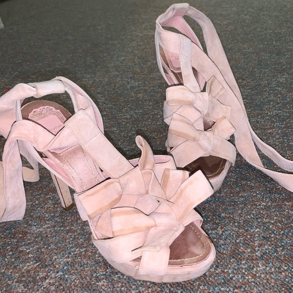 Sandals - Picture 2 of 2